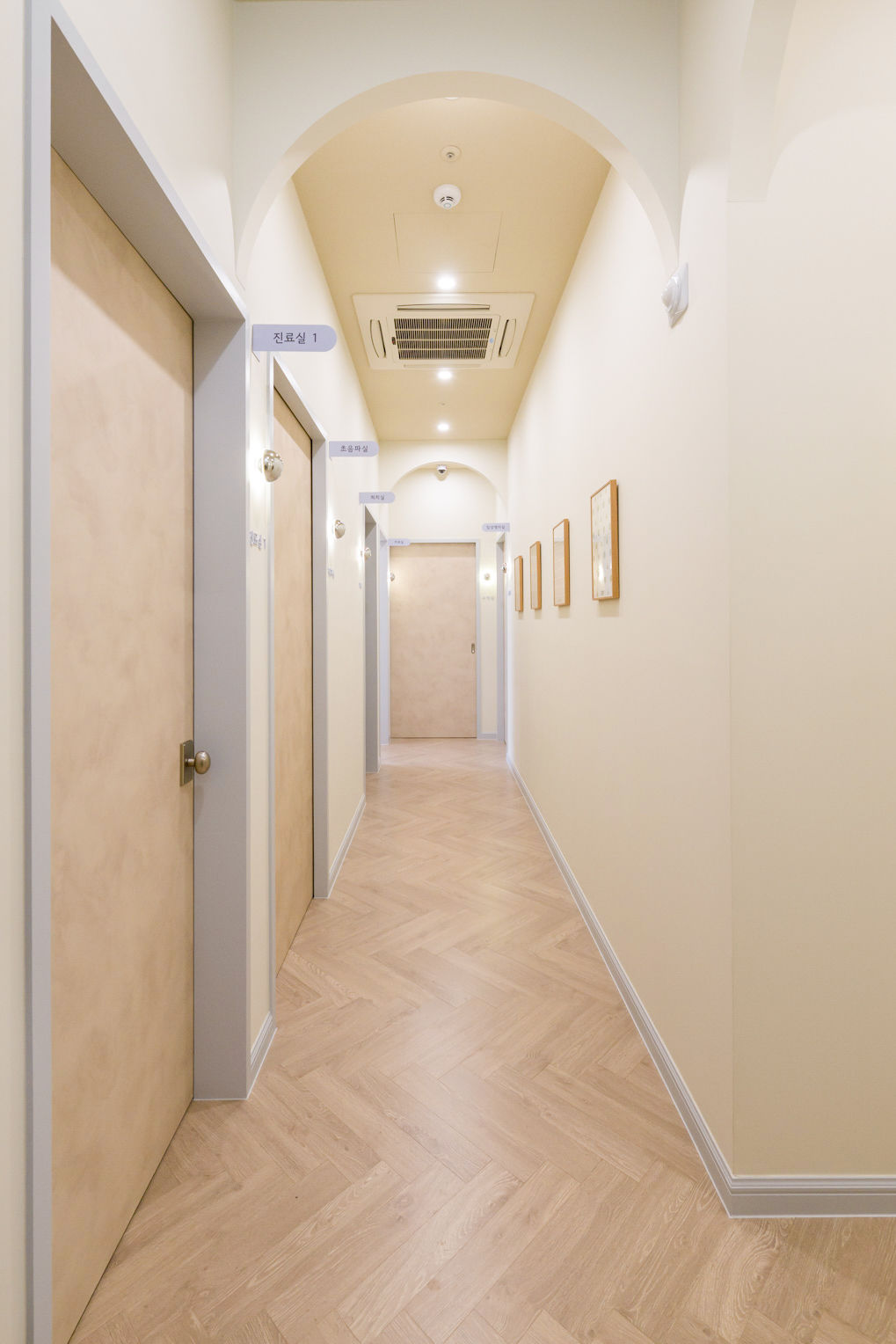 청결과 동선을 고려한 진료 공간